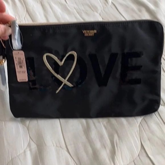 Victoria's Secret LOVE Wristlets Set of 2 NWT - Picture 6 of 9